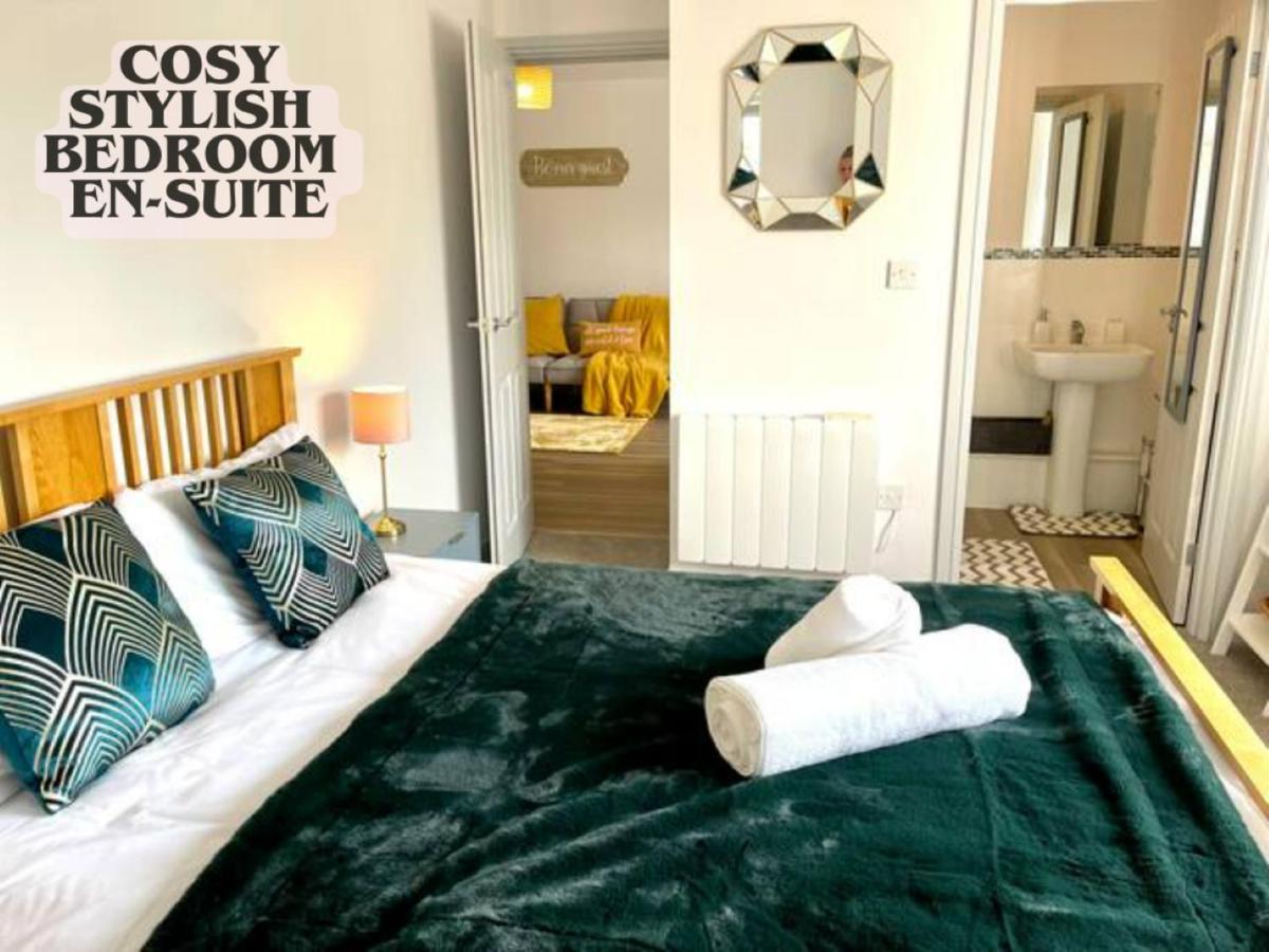 Stylish Cosy And Bright Apartment - Fantastic Location - Perfect For Business Or Solo Travellers Bishop's Stortford Exterior foto